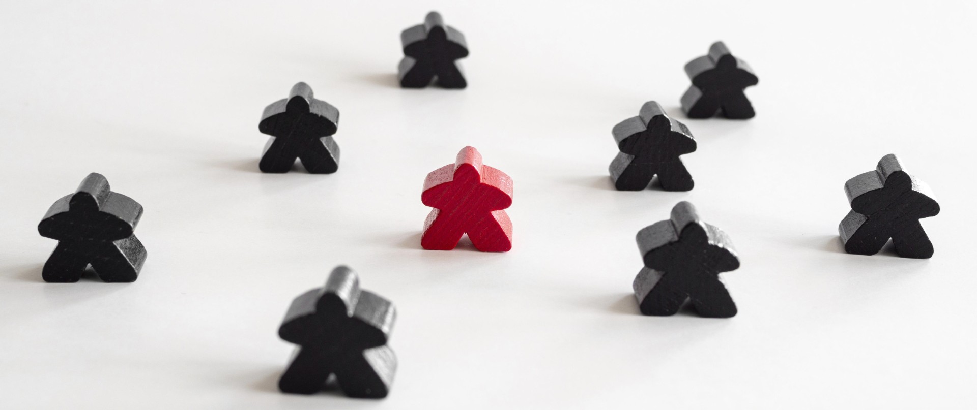 LE BIAIS DE POPULARITÉ : QUAND LA POPULARITÉ INFLUENCE NOS JUGEMENTS